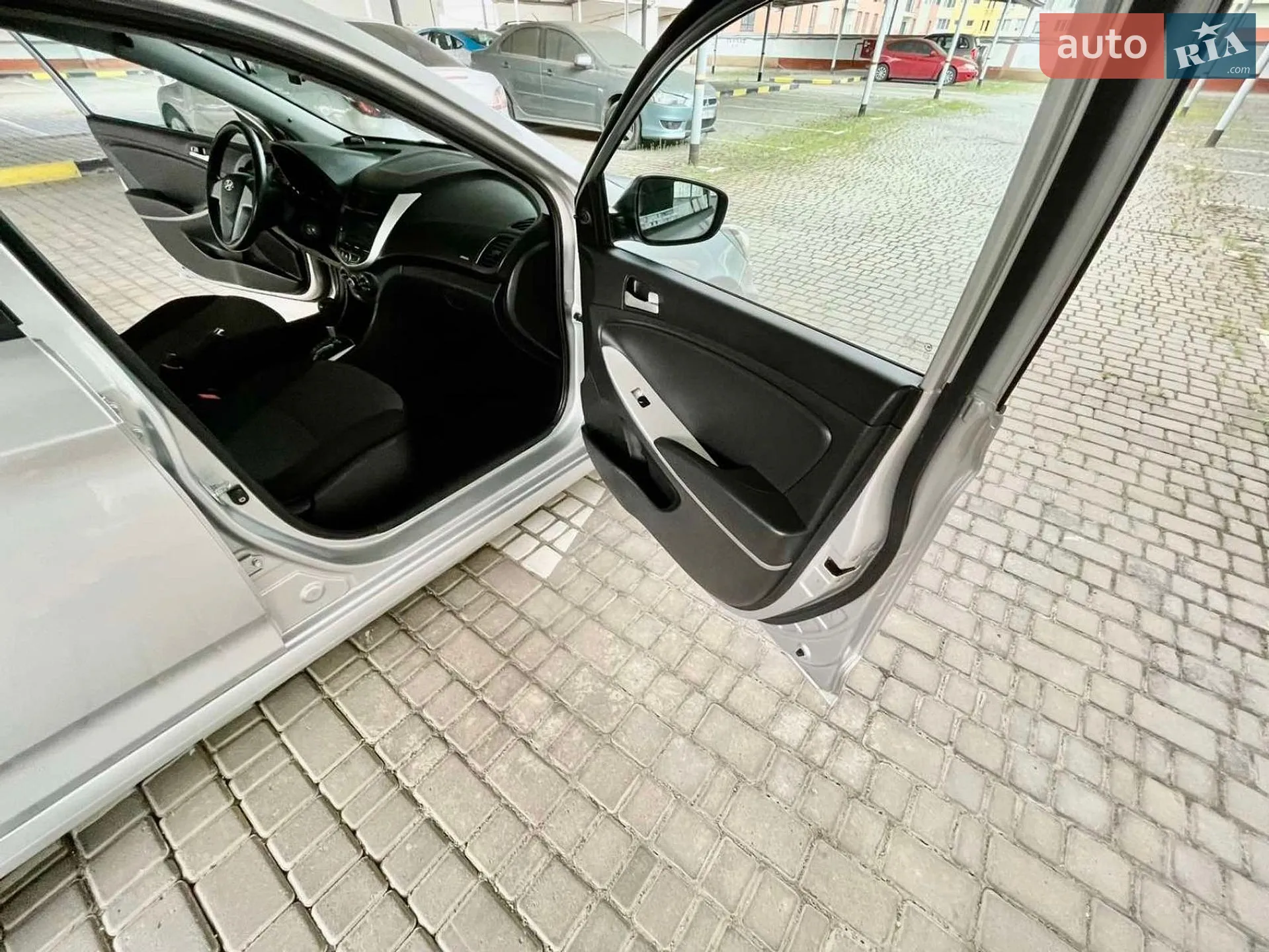 2012 Hyundai Accent - мініатюра 17