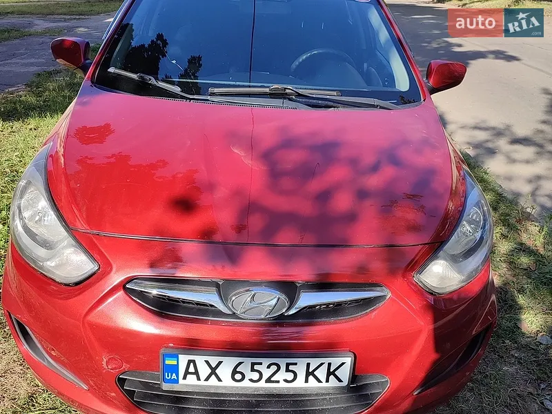 Hyundai Accent 2012