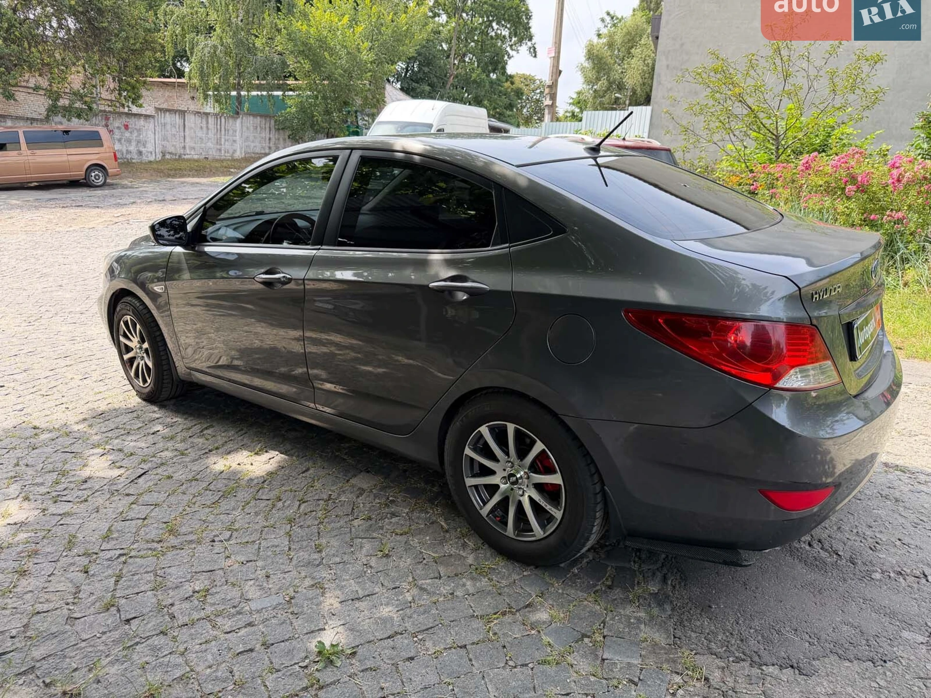 2011 Hyundai Accent - мініатюра 9
