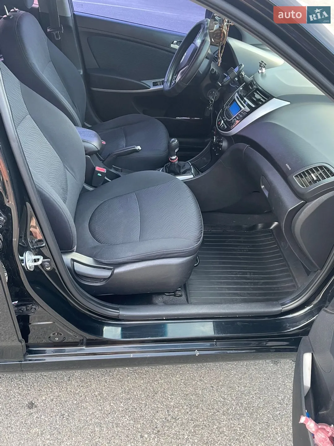 2012 Hyundai Accent - мініатюра 9