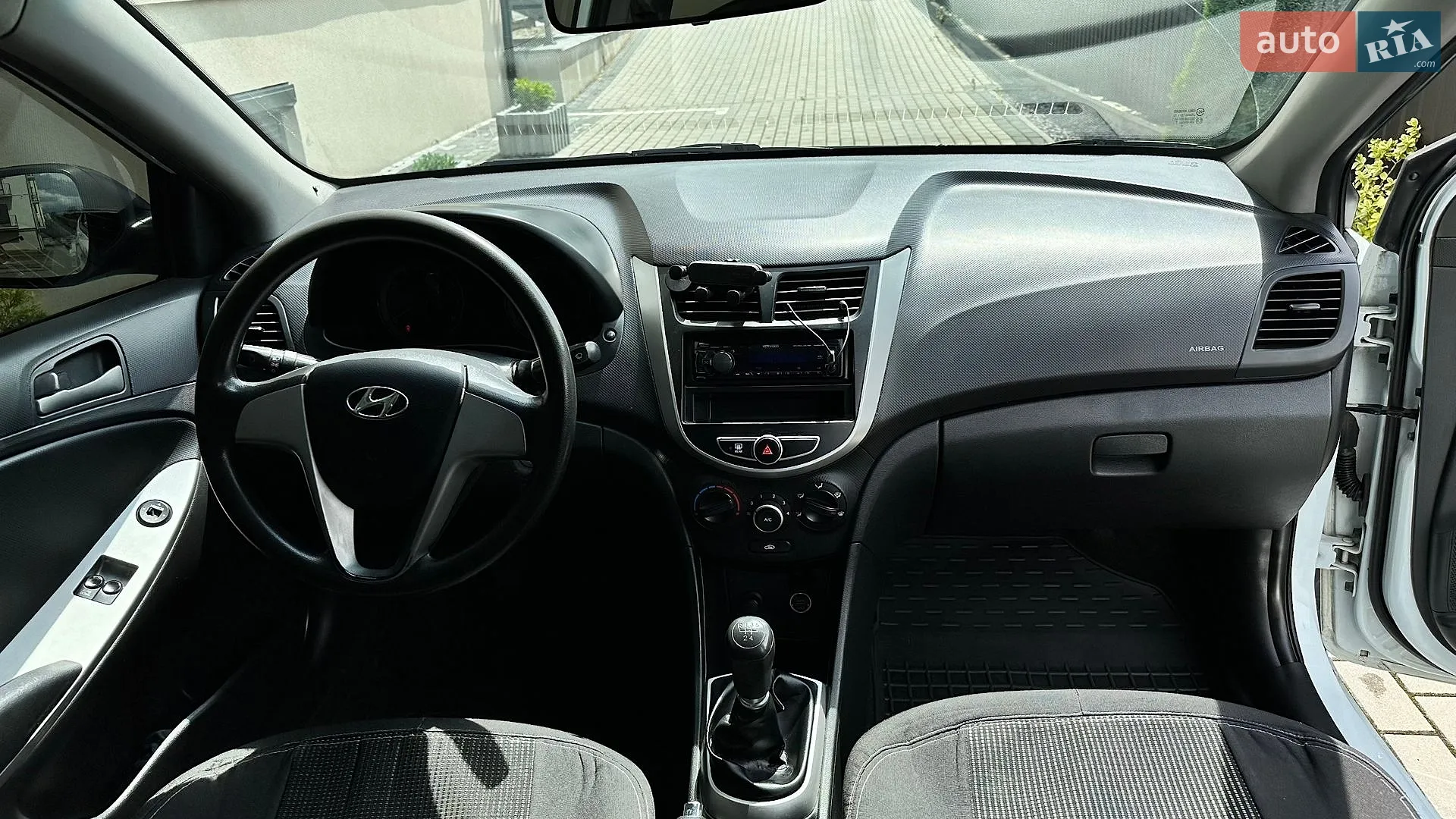 2014 Hyundai Accent - мініатюра 13