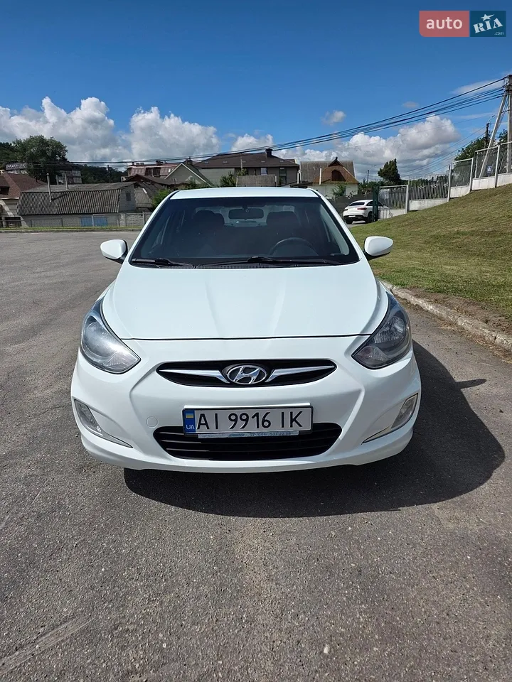 2011 Hyundai Accent - мініатюра 12