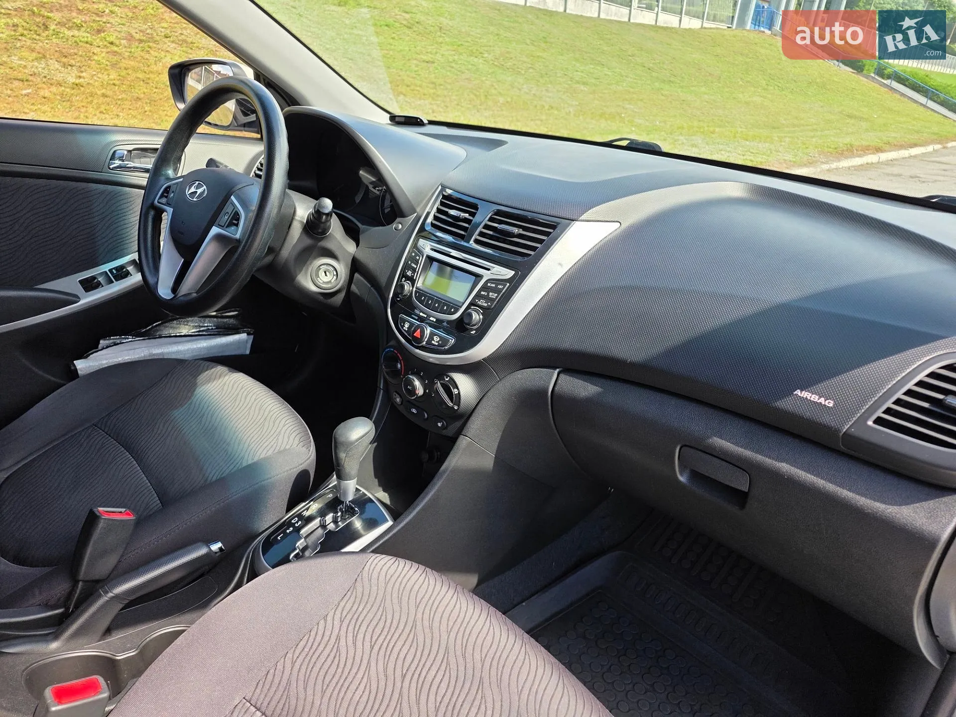 2012 Hyundai Accent - мініатюра 9