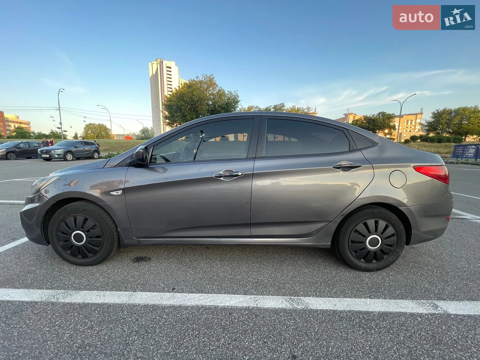 2011 Hyundai Accent - мініатюра 21