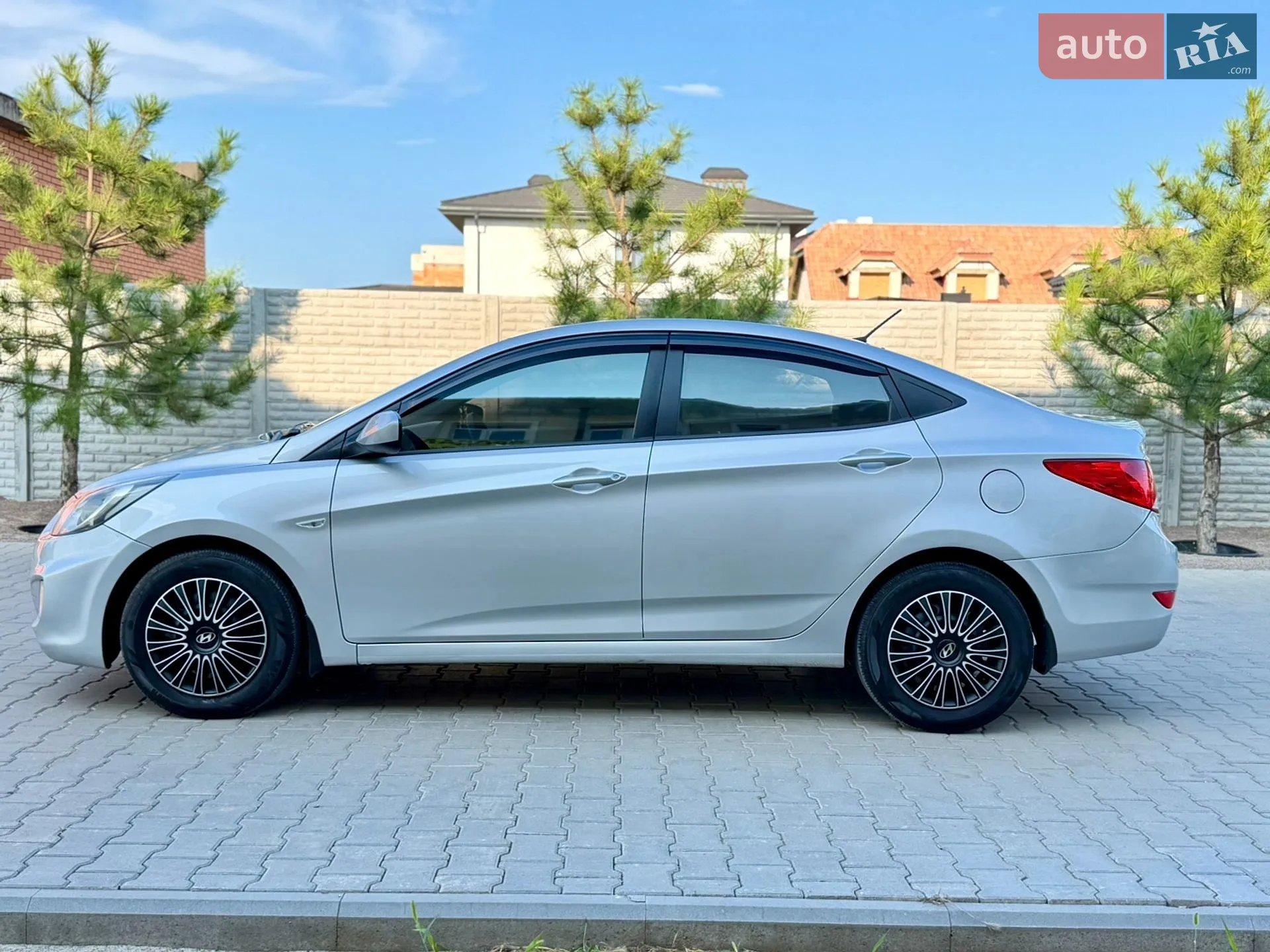 2011 Hyundai Accent - мініатюра 16