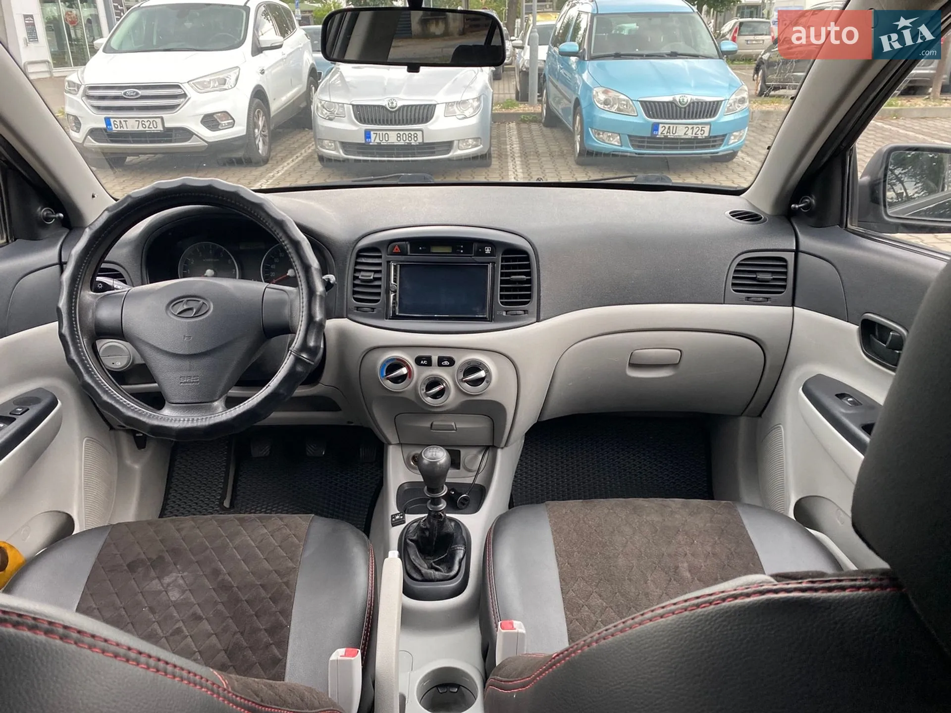 2010 Hyundai Accent - мініатюра 7