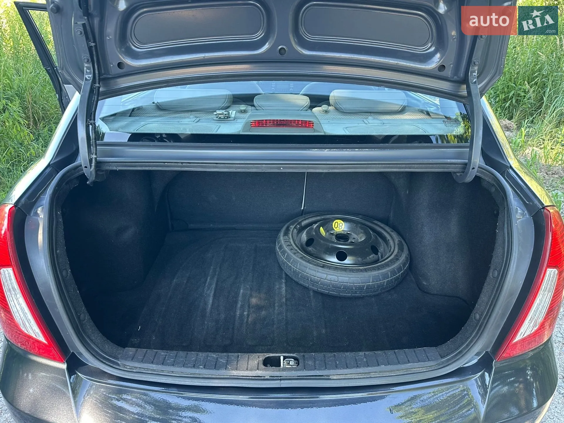 2010 Hyundai Accent - мініатюра 12