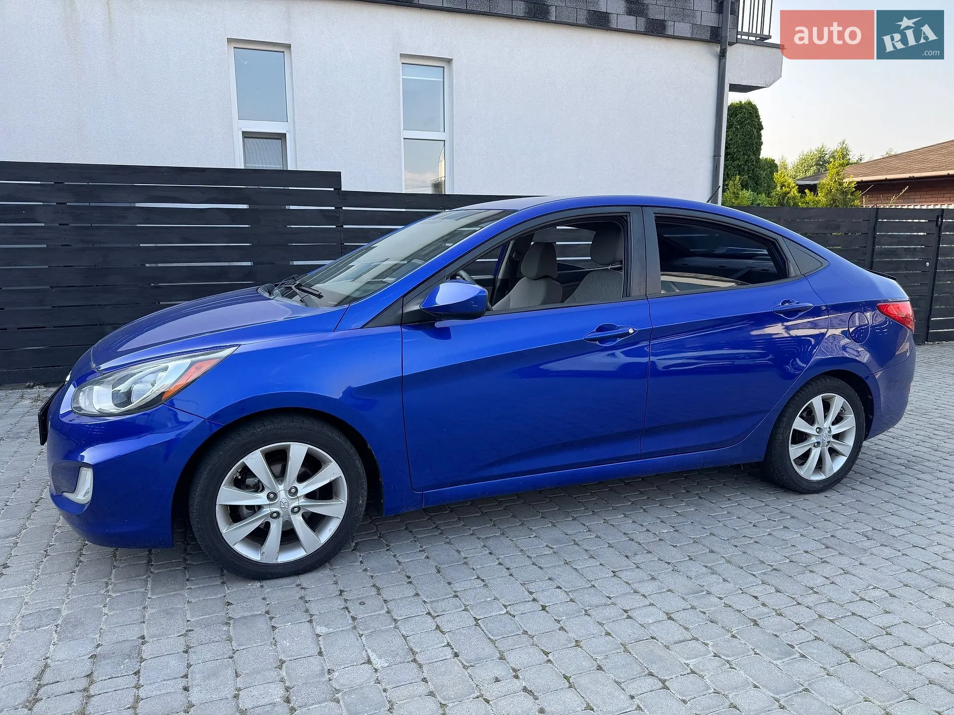 2012 Hyundai Accent - мініатюра 12