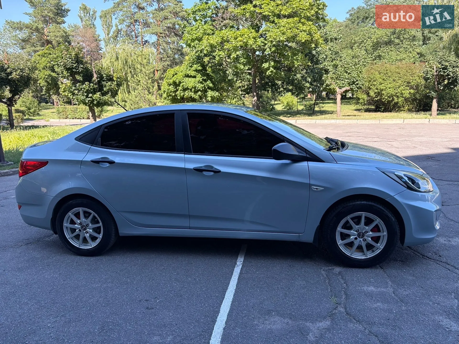 2011 Hyundai Accent - мініатюра 11