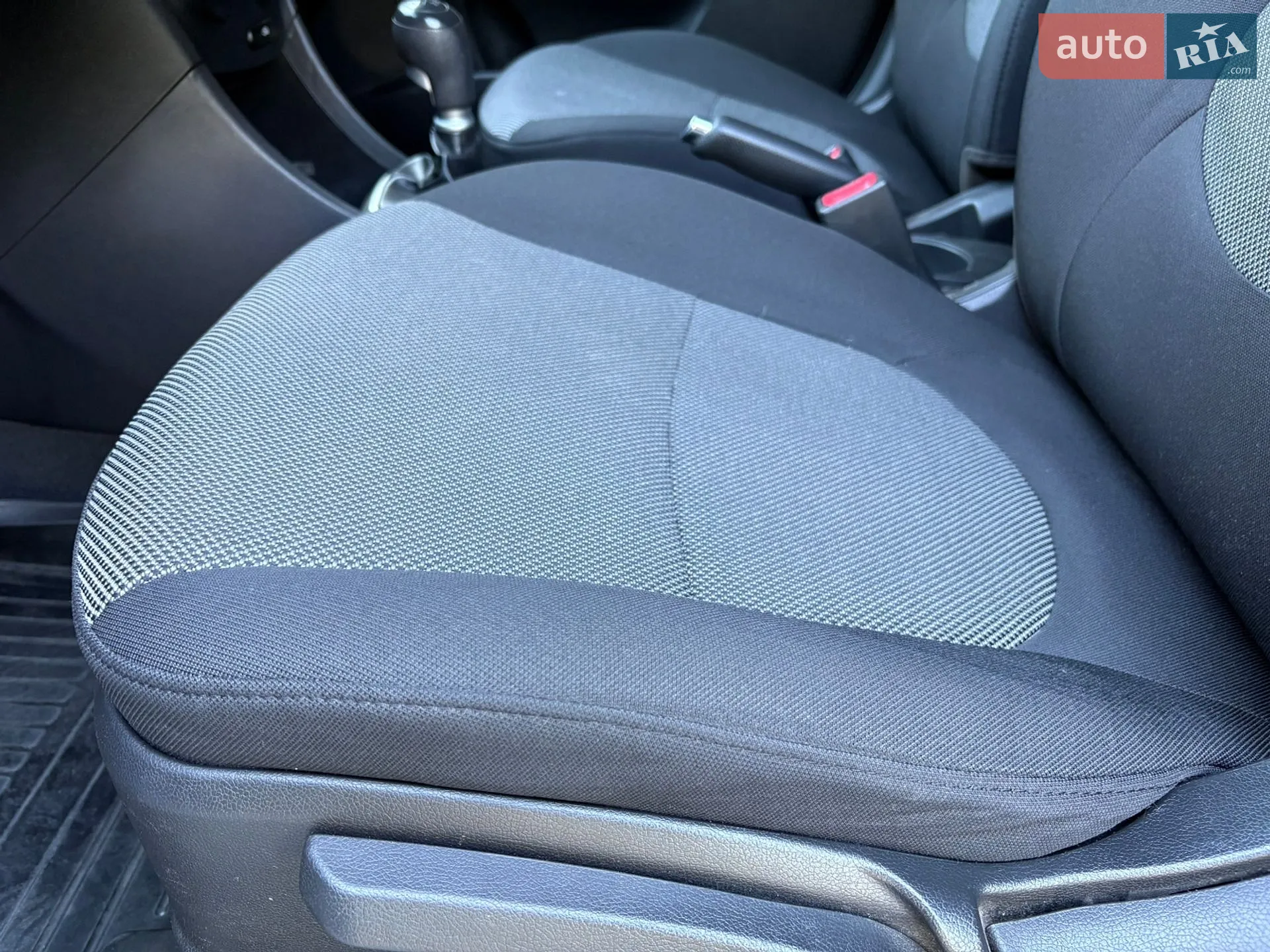 2011 Hyundai Accent - мініатюра 33