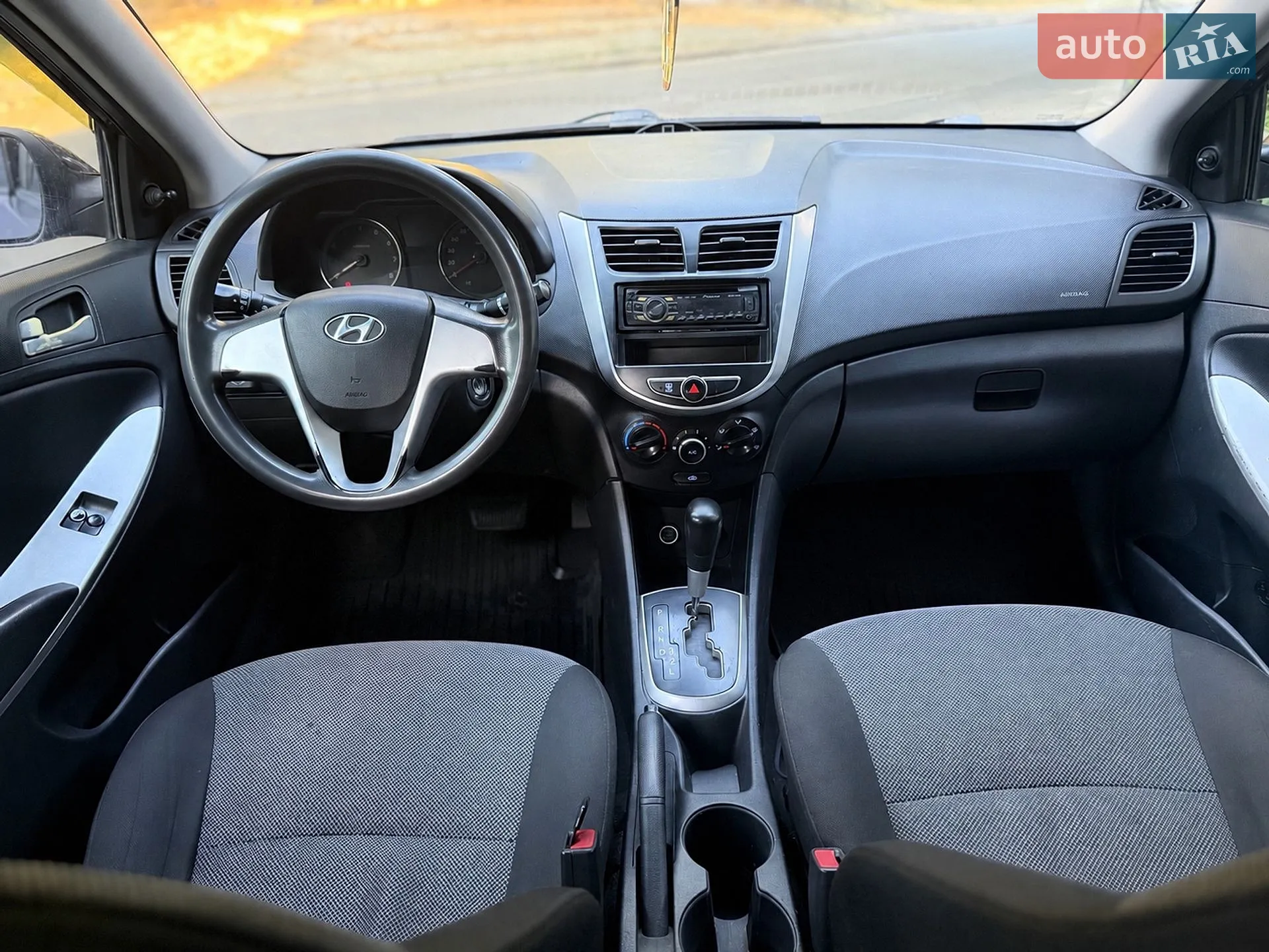 2011 Hyundai Accent - мініатюра 8