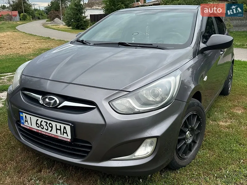 Hyundai Accent 2011