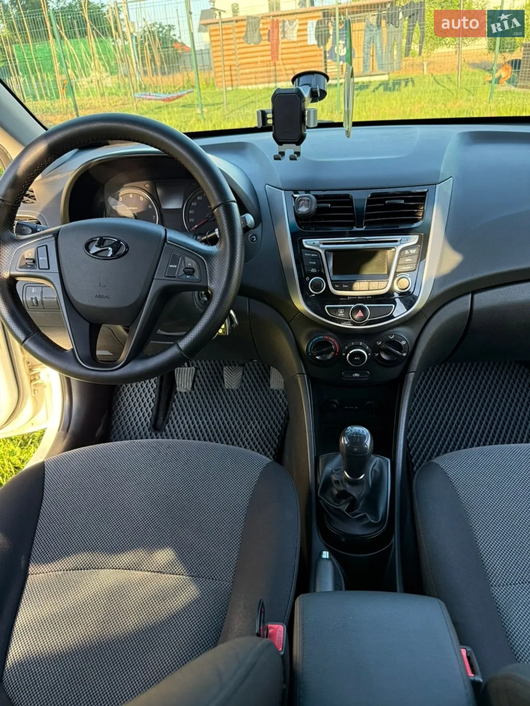 2013 Hyundai Accent - мініатюра 16