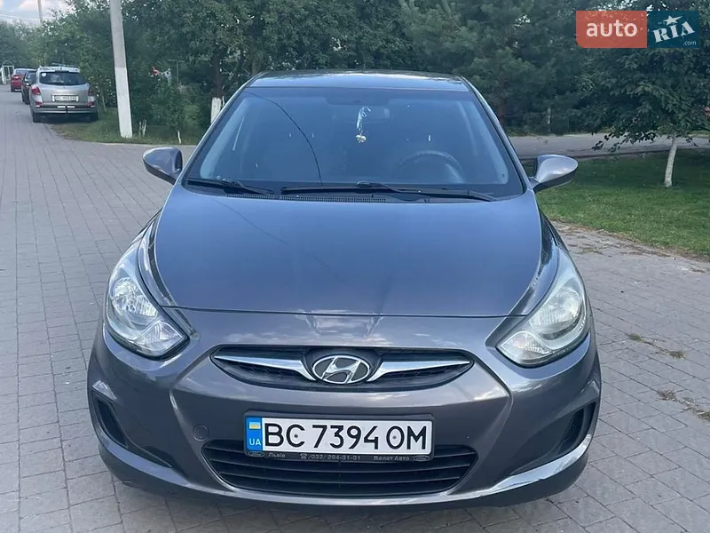 Hyundai Accent 2013