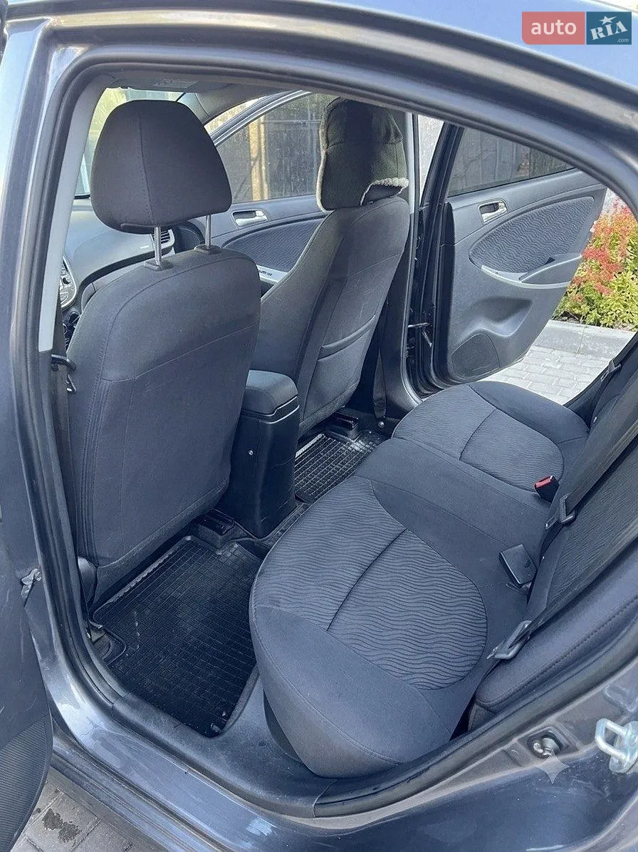 2012 Hyundai Accent - мініатюра 12