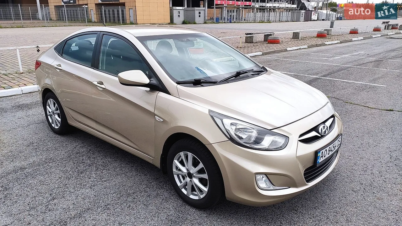 2012 Hyundai Accent - мініатюра 17