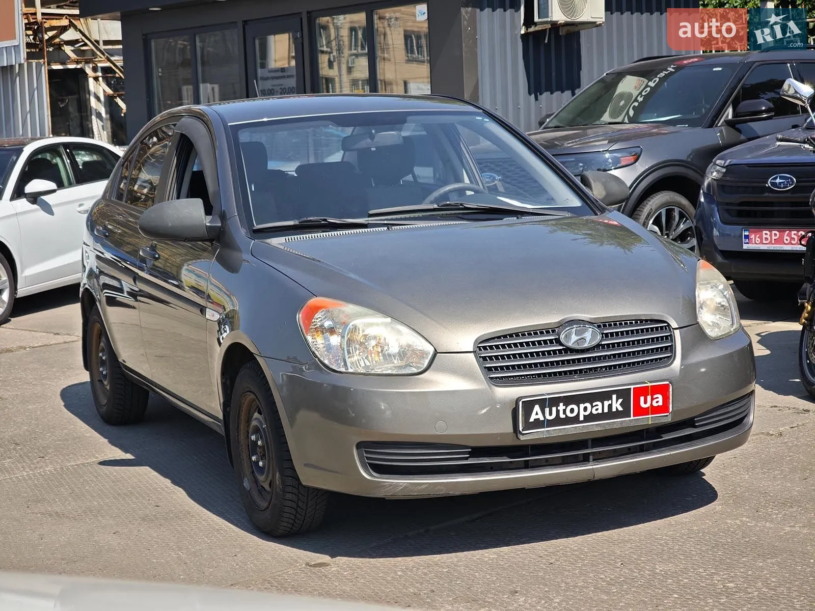 2010 Hyundai Accent - мініатюра 3