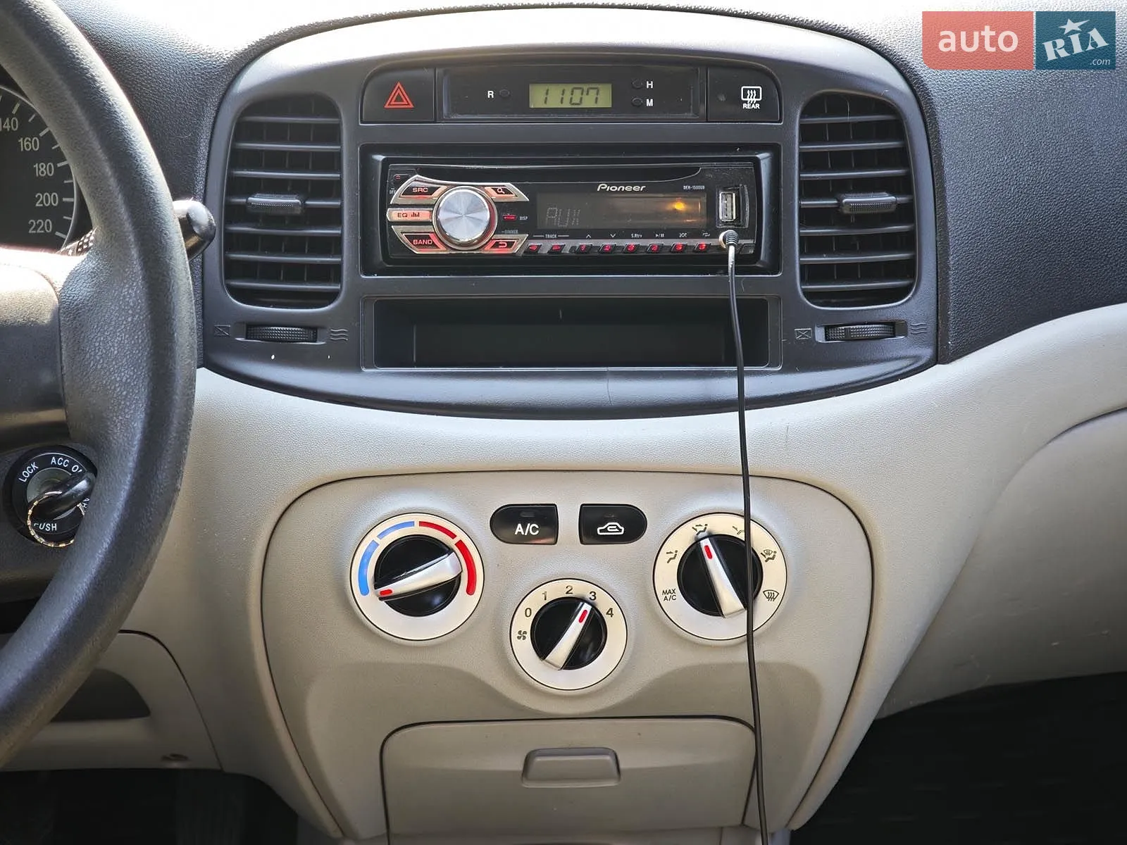 2010 Hyundai Accent - мініатюра 13