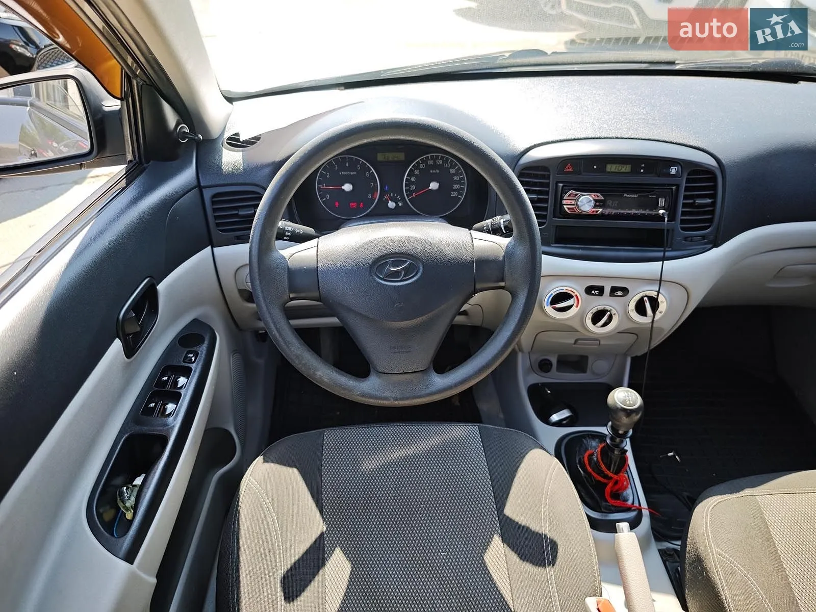 2010 Hyundai Accent - мініатюра 14