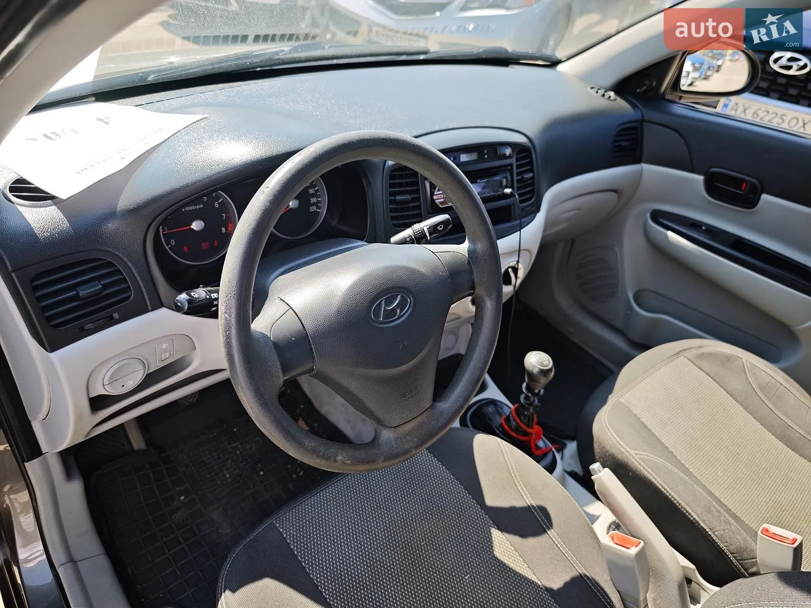 2010 Hyundai Accent - мініатюра 17