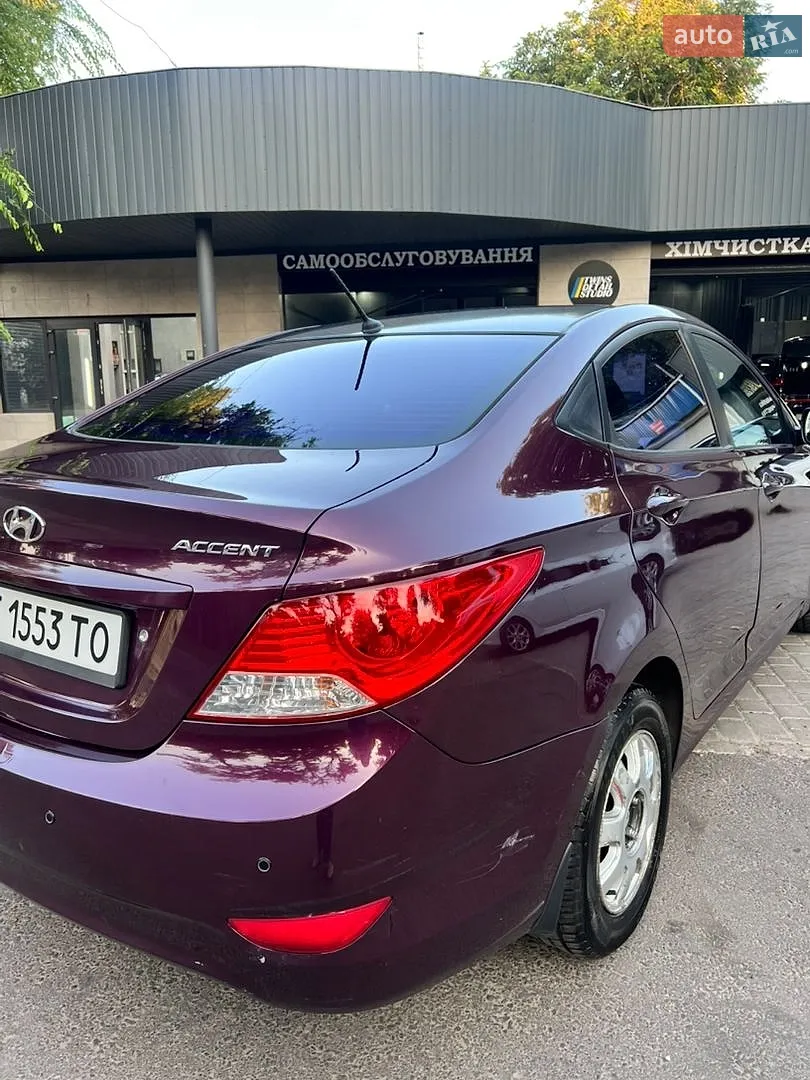 2011 Hyundai Accent - мініатюра 12
