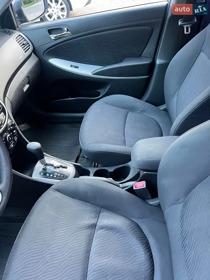 2011 Hyundai Accent - мініатюра 11