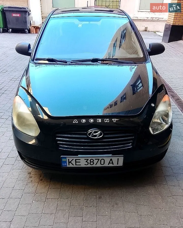 2010 Hyundai Accent - мініатюра 2