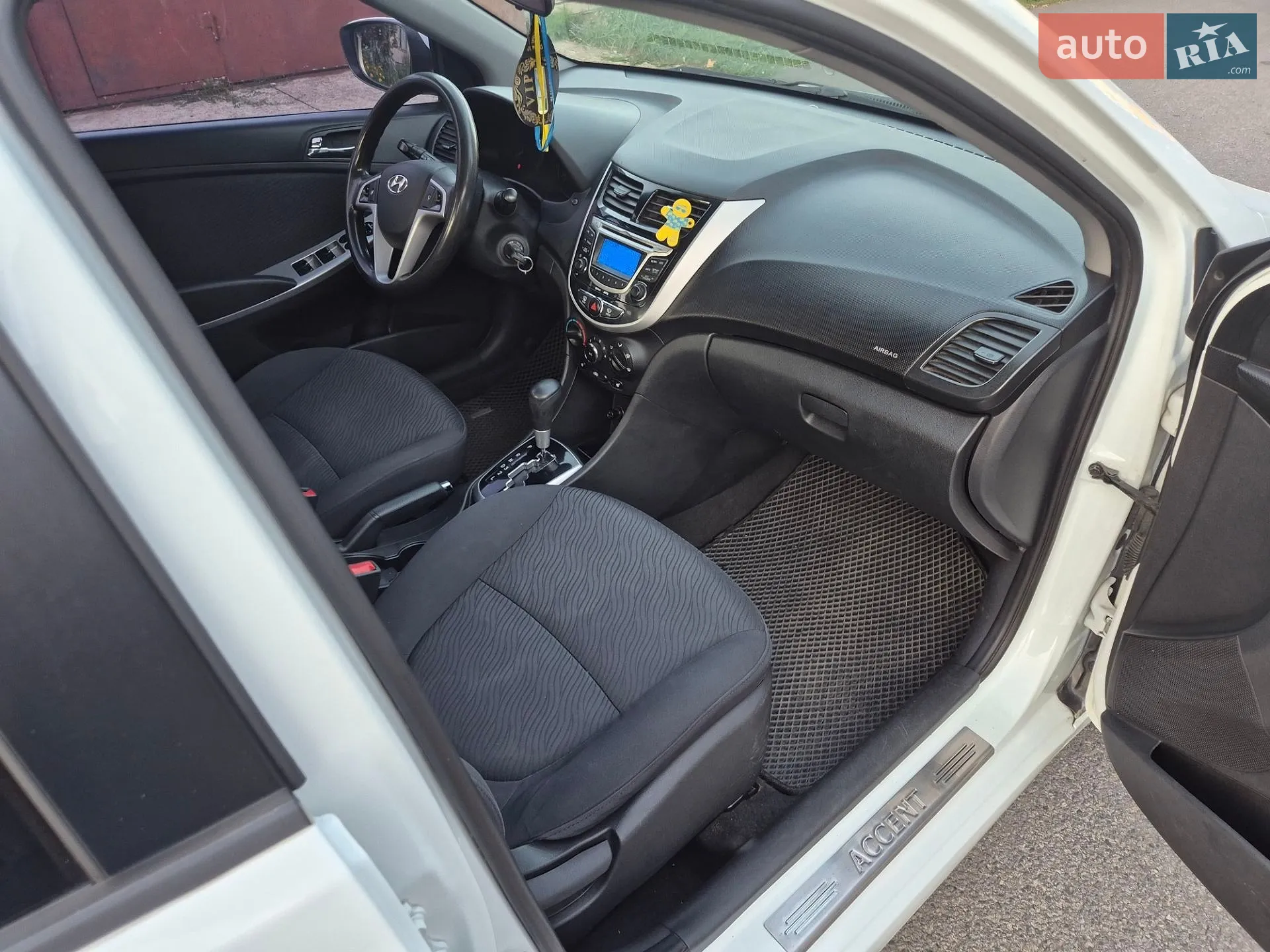 2011 Hyundai Accent - мініатюра 13