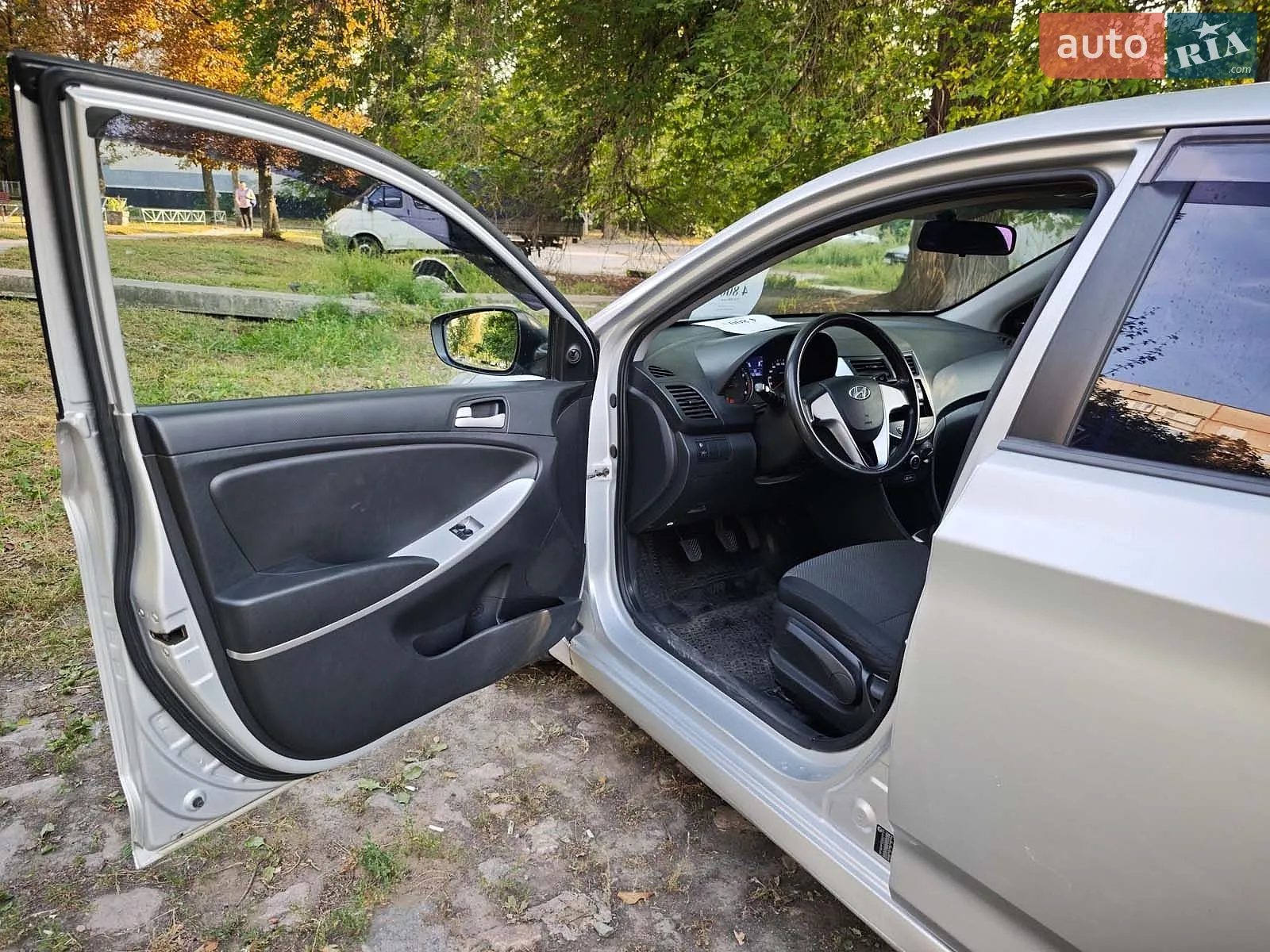 2012 Hyundai Accent - мініатюра 20