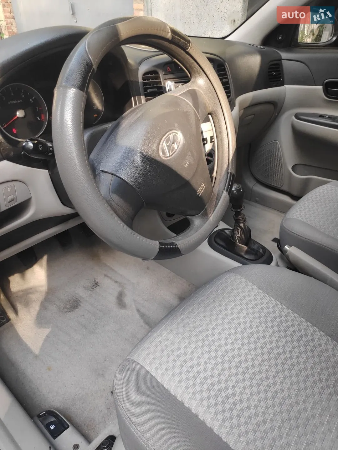 2010 Hyundai Accent - мініатюра 10