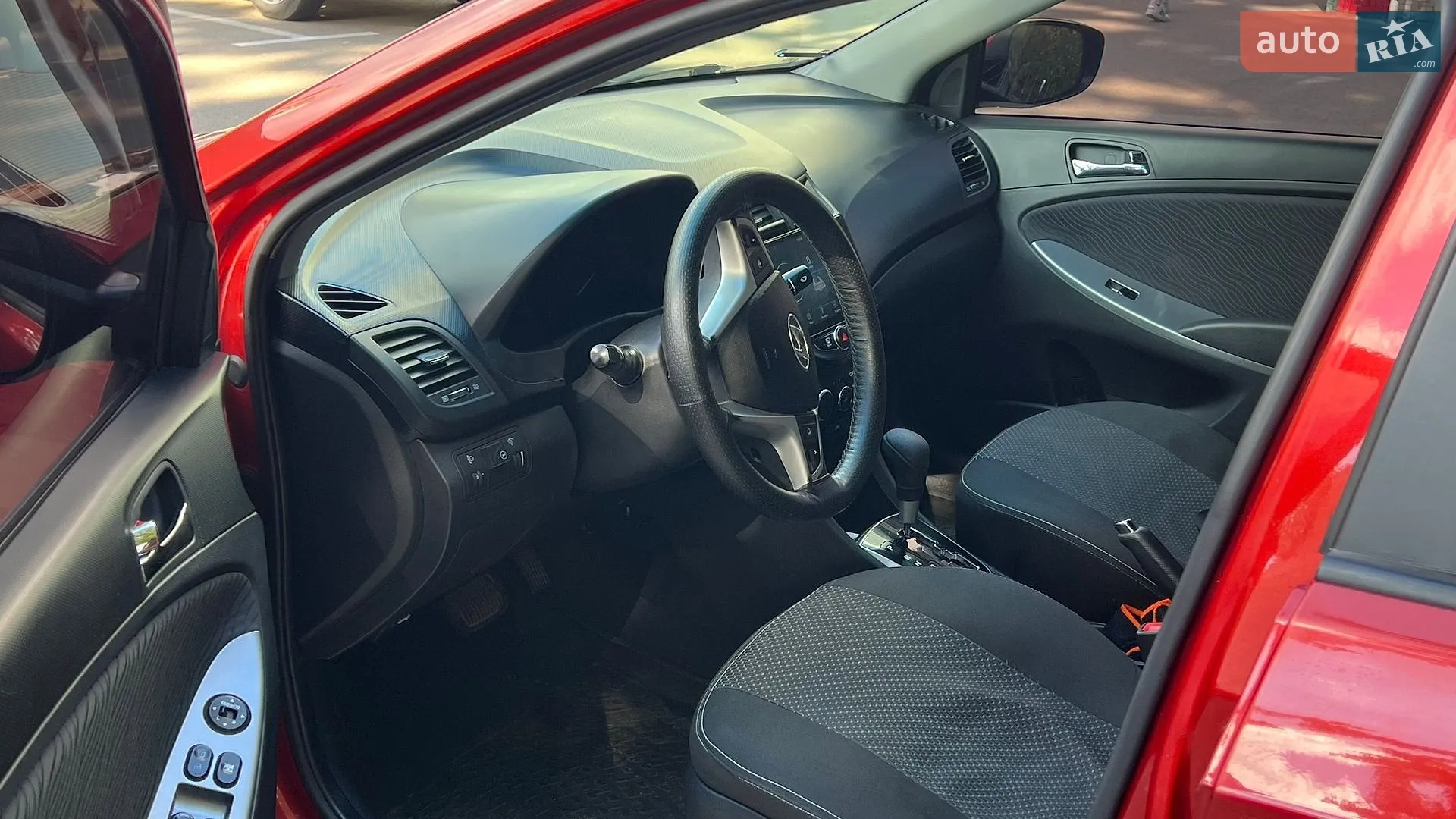 2011 Hyundai Accent - мініатюра 26