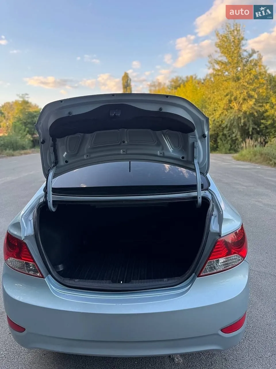 2011 Hyundai Accent - мініатюра 3
