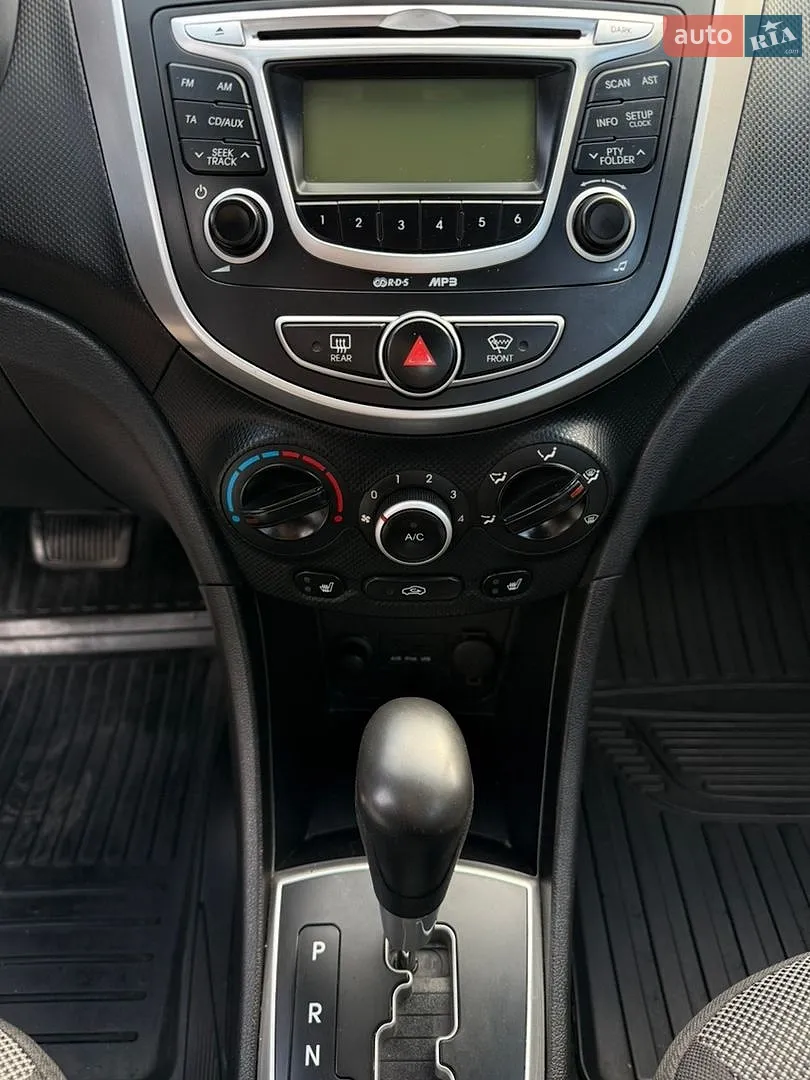 2012 Hyundai Accent - мініатюра 17
