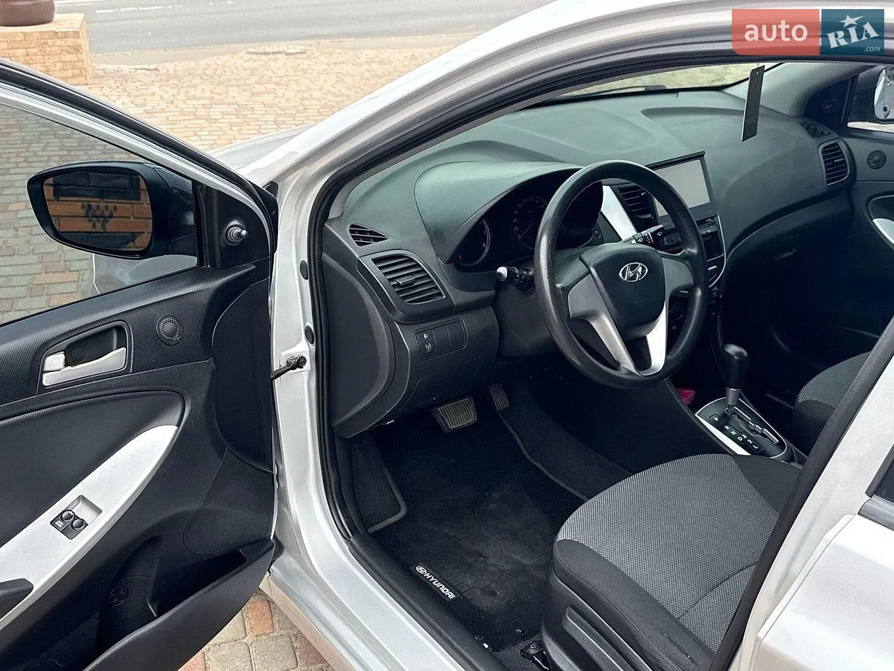 2011 Hyundai Accent - мініатюра 17