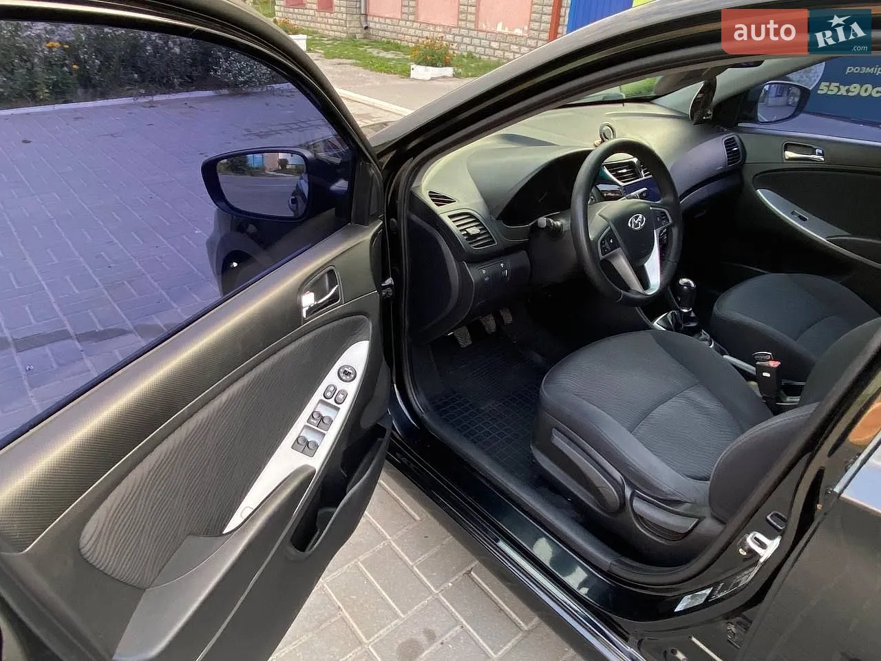 2011 Hyundai Accent - мініатюра 12