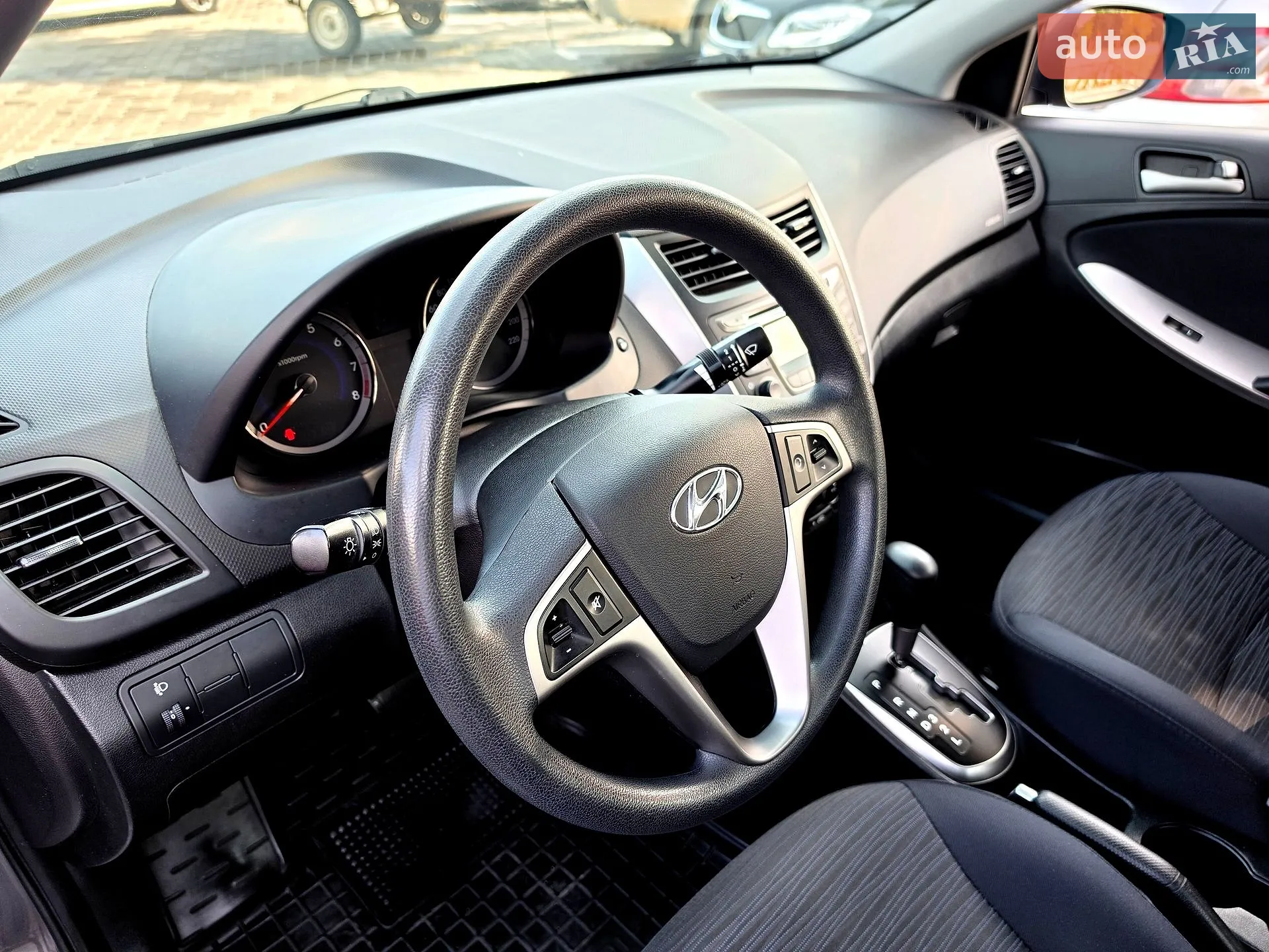 2016 Hyundai Accent - мініатюра 18
