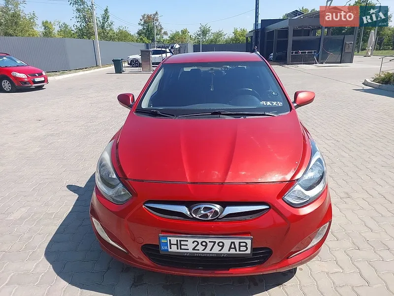 Hyundai Accent 2011