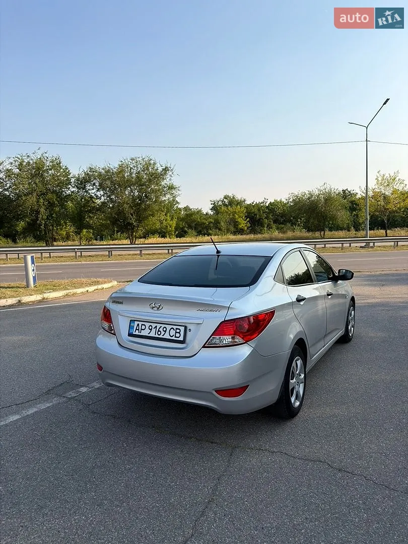 2011 Hyundai Accent - мініатюра 4