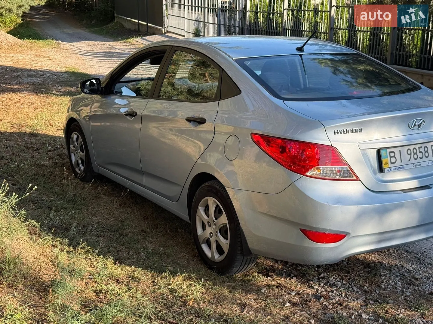 2012 Hyundai Accent - мініатюра 12