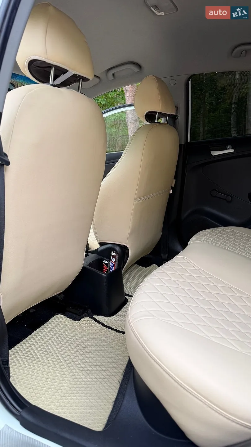 2012 Hyundai Accent - мініатюра 11