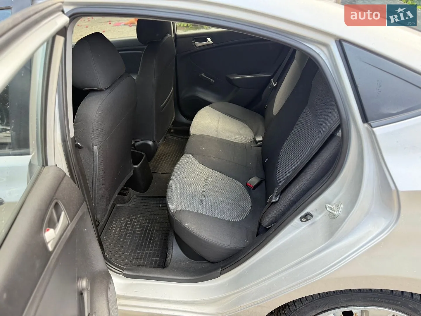 2012 Hyundai Accent - мініатюра 8