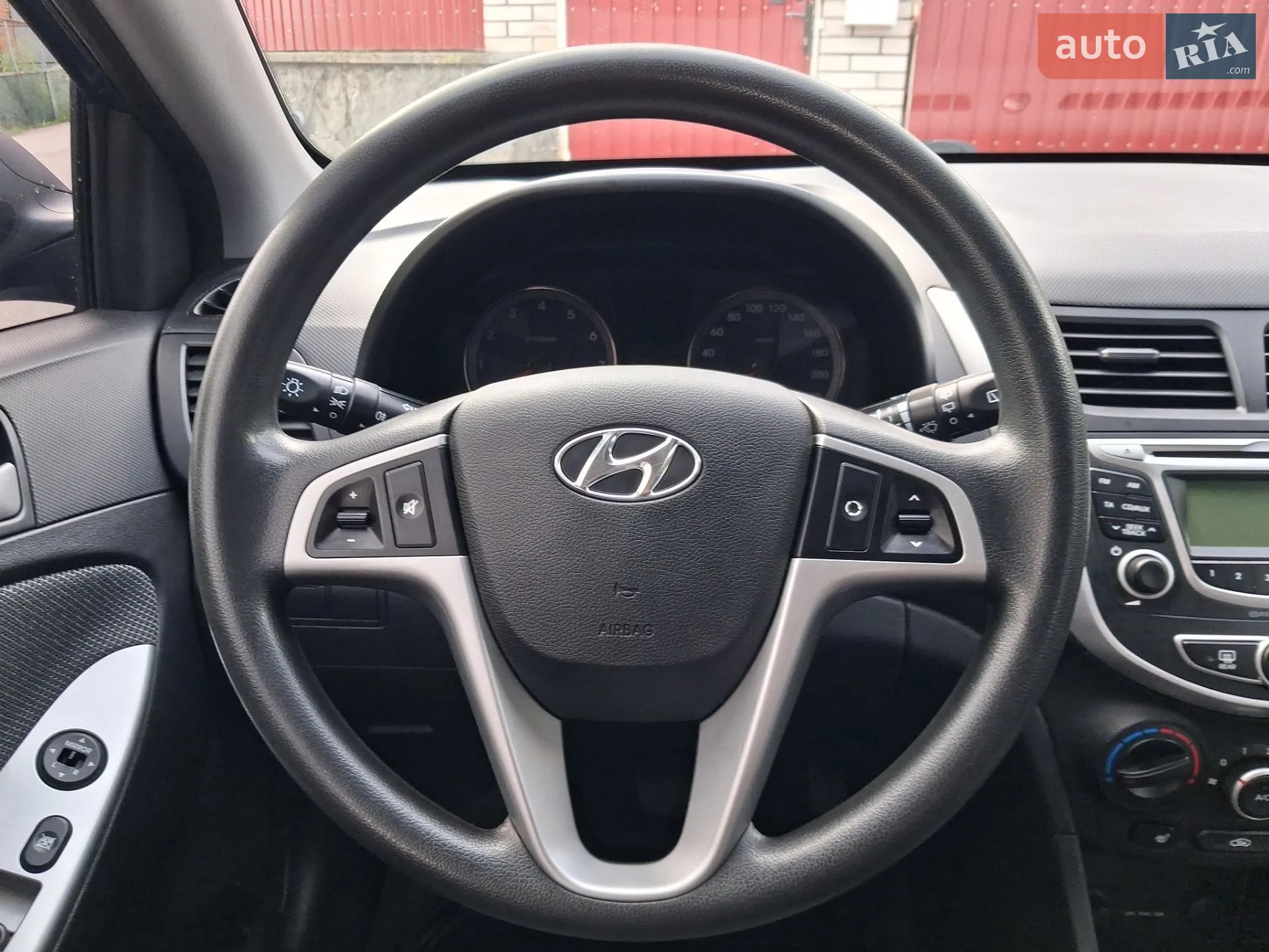 2013 Hyundai Accent - мініатюра 23