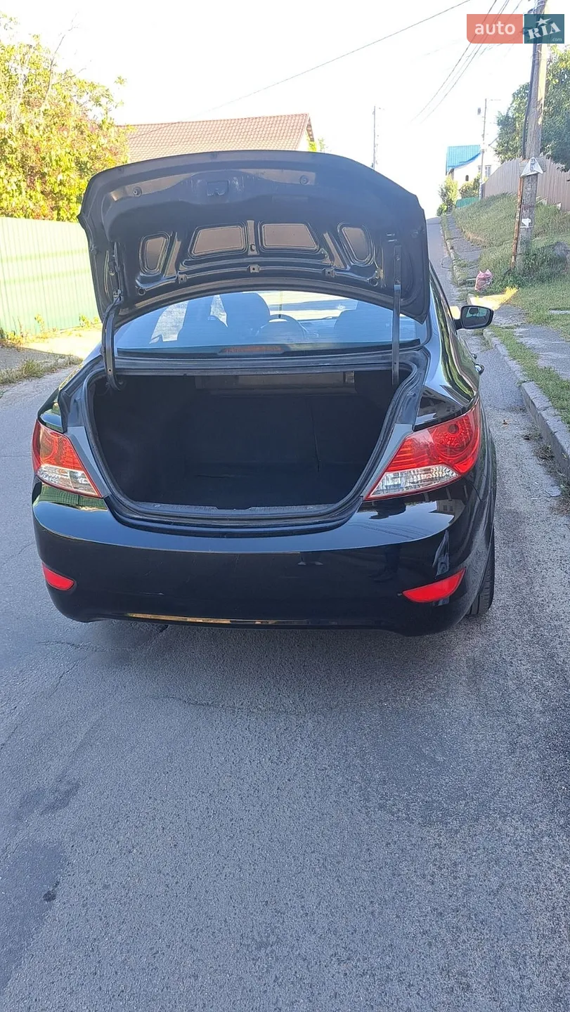 2011 Hyundai Accent - мініатюра 4