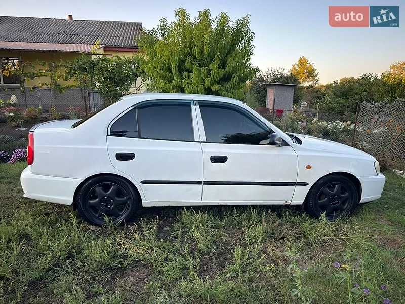 Hyundai Accent 2001