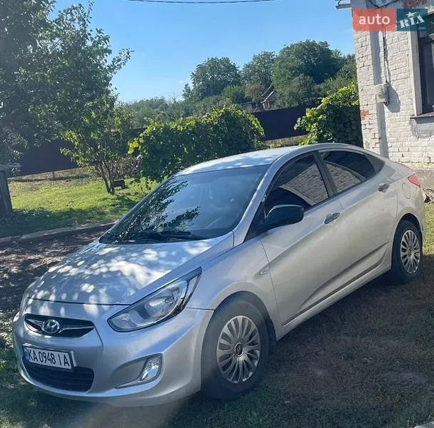 Hyundai Accent 2013