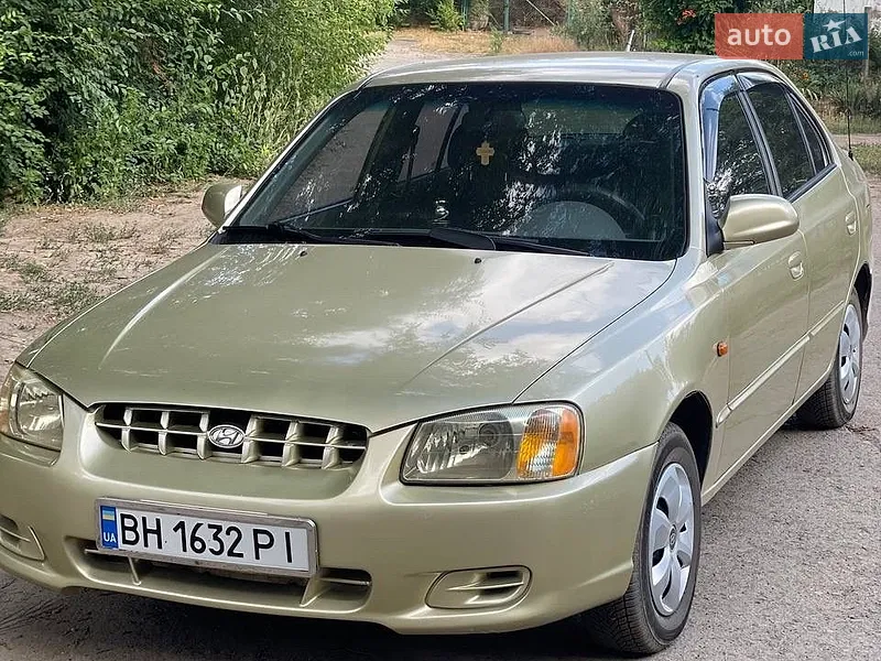 Hyundai Accent 2000