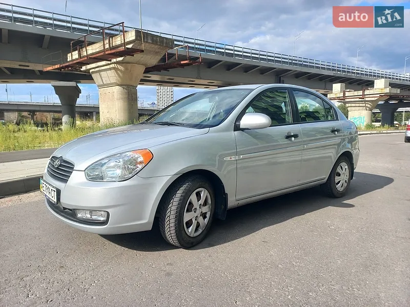 Hyundai Accent