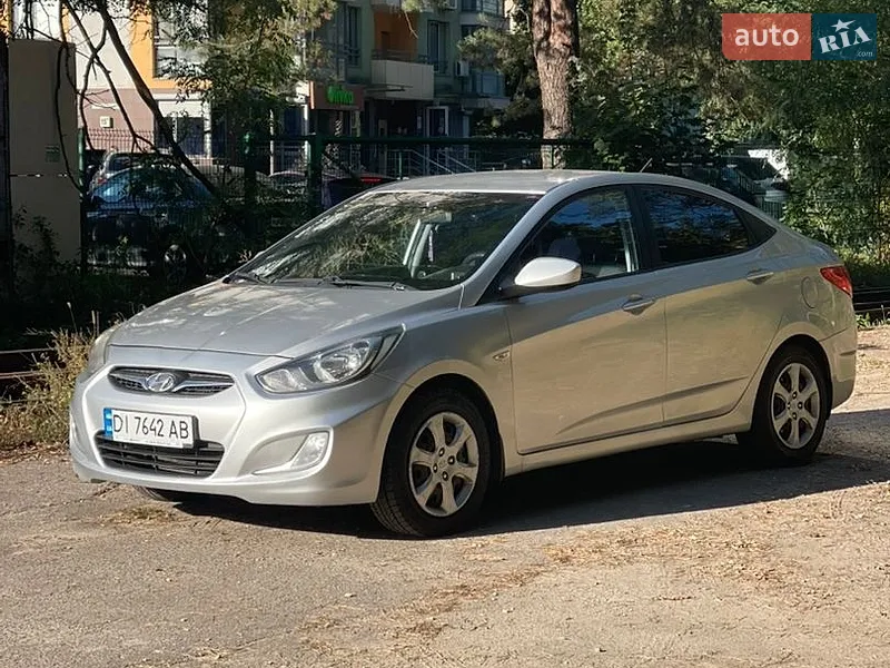 Hyundai Accent 2011