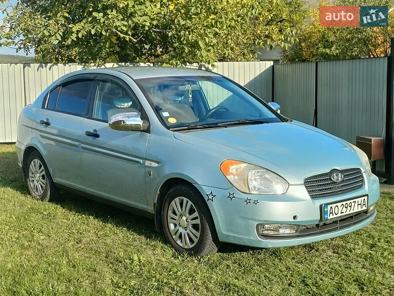 Hyundai Accent