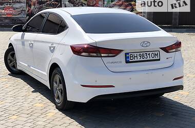 Седан Hyundai Avante 2016 в Одессе
